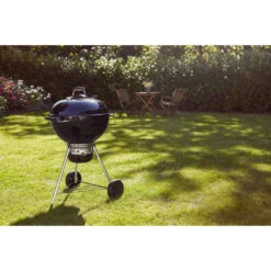 Pack Barbecue Charbon Master-Touch 5750 Noir + Kit De Nettoyage - Weber -Weber Magasin pack master touch 5750 noir kit nettoyage weber 2020000032168 3